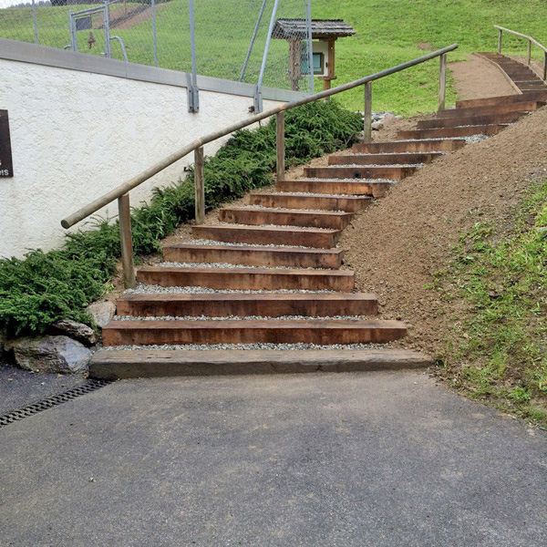 Marin Paysagiste Haute-Savoie escalier en bois